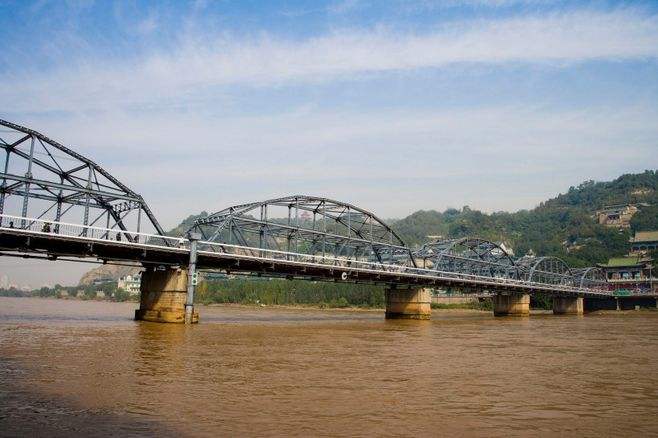 兰州城关黄河大桥坍塌河堤修复加固主体工程完成